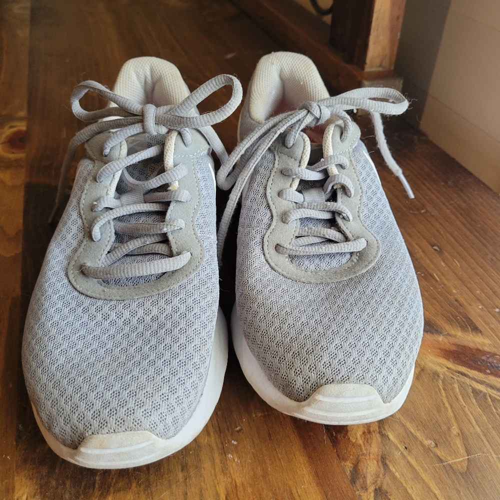 NIKE TANJUN shoes